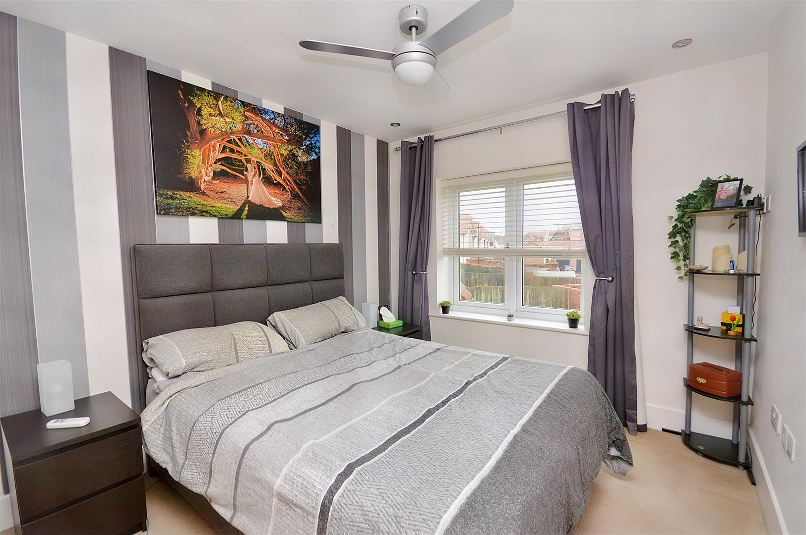 Property Details for Sunflower Lane, Polegate Town Property Estate